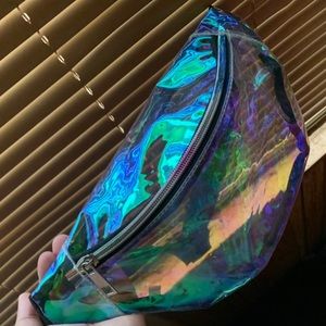 Holographic Fanny pack 💕